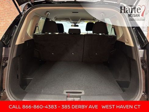 Certified 2023 Nissan Rogue SV image 28
