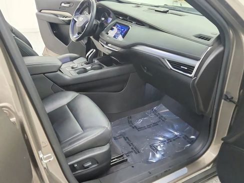 Used 2020 Cadillac XT4 Premium Luxury image 34