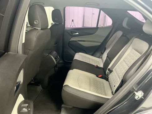 Used 2022 Chevrolet Equinox LS FWD image 22