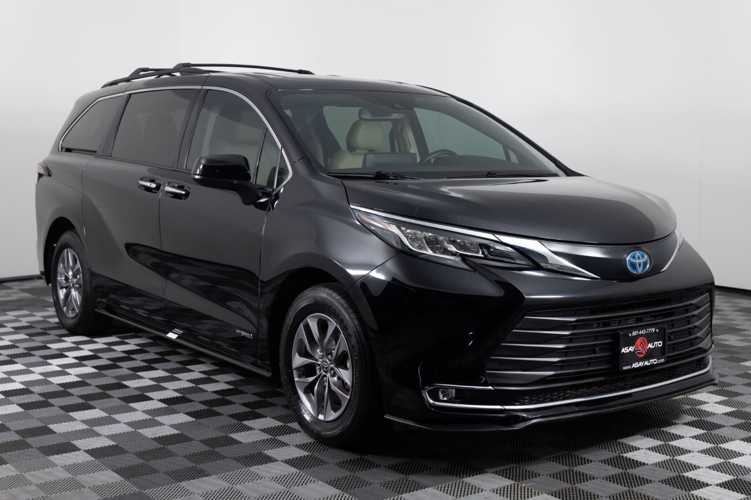 Used 2021 Toyota Sienna XLE FWD image 10
