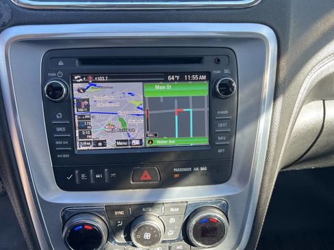 Used 2015 GMC Acadia SLT image 18