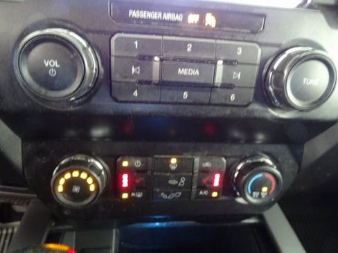 Used 2019 Ford F150 XLT w/ Equipment Group 302A Luxury image 10