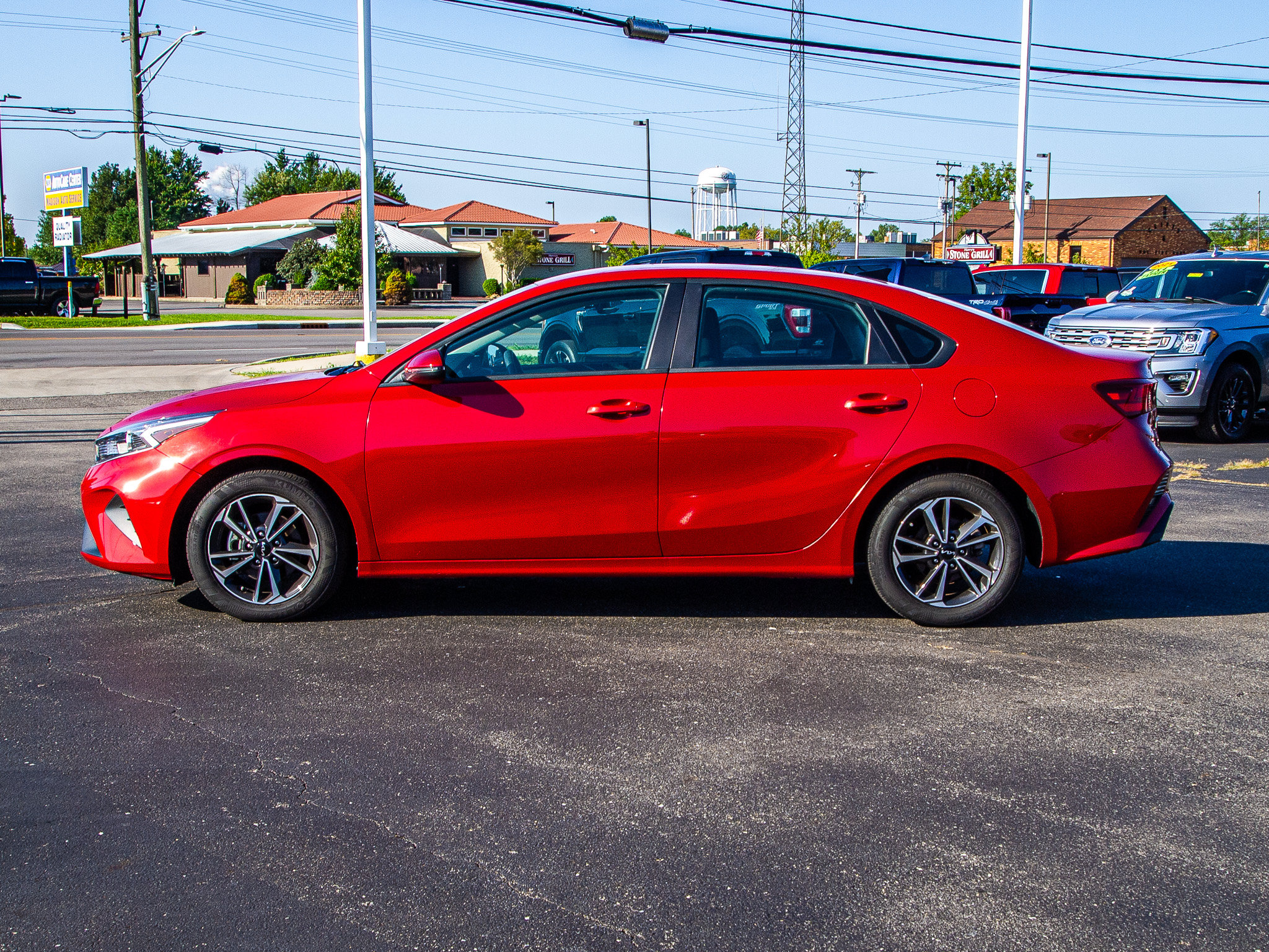 Used 2024 Kia Forte LXS w/ LXS Technology Package FWD image 4