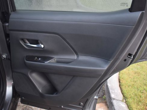 Used 2026 Nissan Kicks SV w/ SV Premium Package FWD image 39