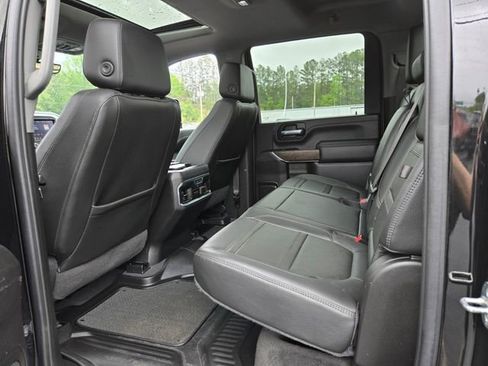 Used 2023 GMC Sierra 2500 Denali w/ Denali Black Diamond Edition AWD/4WD image 13