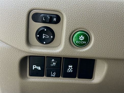 Used 2022 Honda Pilot Touring image 14