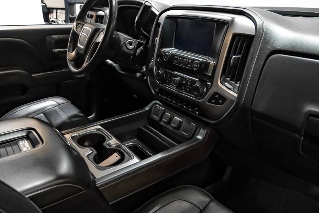 Used 2017 GMC Sierra 2500 Denali w/ Duramax Plus Package AWD/4WD image 28