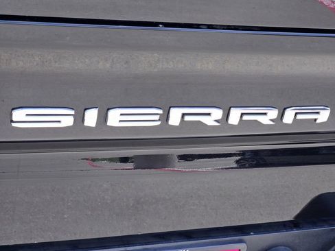 Used 2023 GMC Sierra 1500 SLT w/ SLT Premium Package AWD/4WD image 13