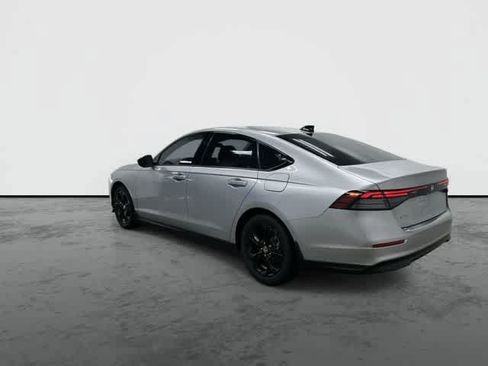 Used 2025 Honda Accord SE image 9