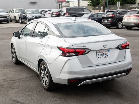 Used 2021 Nissan Versa SV image 7