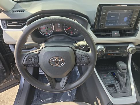 Certified 2022 Toyota RAV4 XLE image 15