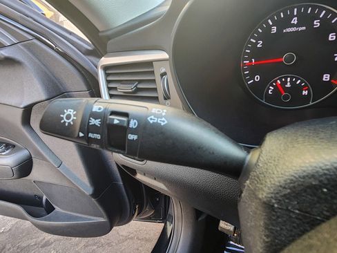 Used 2020 Kia Optima S image 39