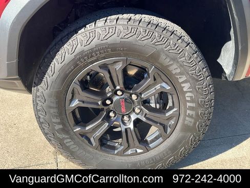 Used 2025 GMC Canyon Elevation w/ Convenience Package image 9