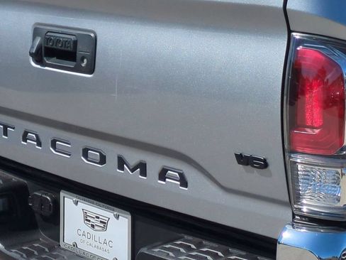 Used 2023 Toyota Tacoma TRD Off-Road w/ Black Out Package (TMS) AWD/4WD image 24