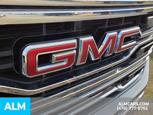 Used 2023 GMC Sierra 1500 SLT w/ SLT Premium Package image 21