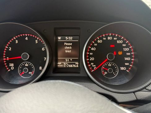 Used 2011 Volkswagen GTI 4-Door image 12