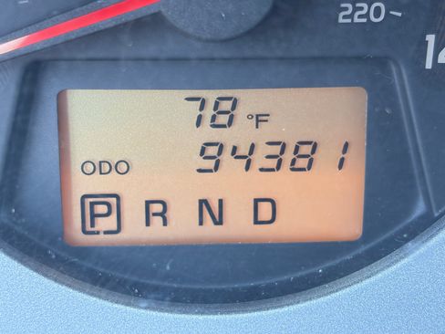 Used 2011 Toyota RAV4 4WD w/ Upgrade Value Pkg image 17