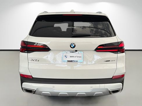 New 2026 BMW X5 sDrive40i image 4