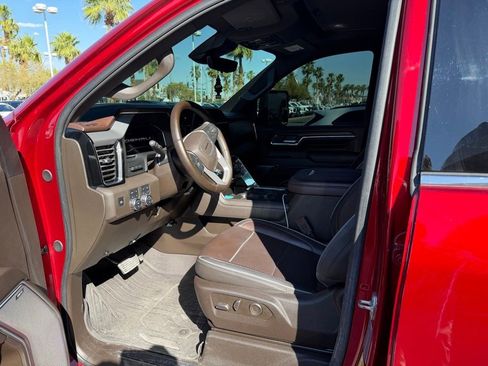 Used 2024 GMC Sierra 2500 Denali w/ Denali Reserve Package AWD/4WD image 6