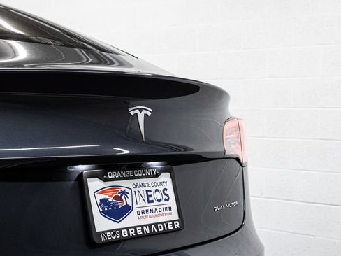 Used 2022 Tesla Model 3 Long Range AWD/4WD image 18