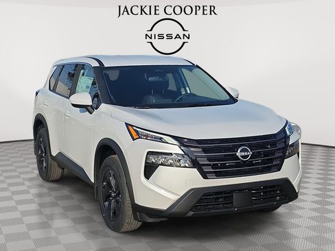 New 2026 Nissan Rogue SV w/ Cold Weather Package FWD image 3