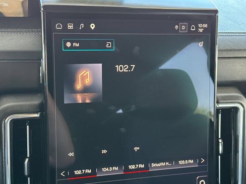 Used 2025 GMC Yukon XL Denali RWD image 31