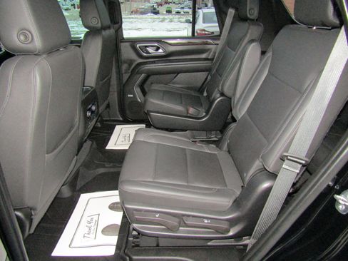 Used 2022 Chevrolet Tahoe Z71 w/ Luxury Package image 15