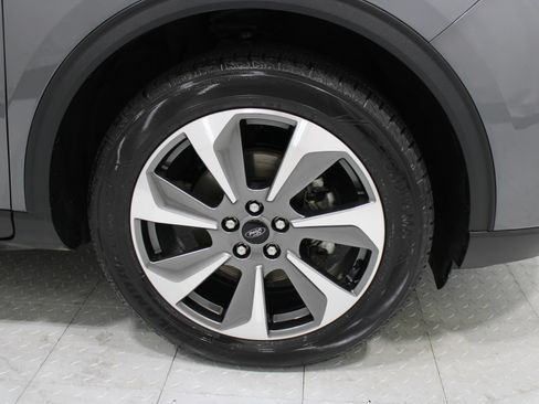 Used 2023 Ford Escape Platinum AWD/4WD image 5