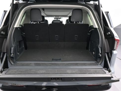 New 2026 Lincoln Navigator Reserve AWD/4WD image 6