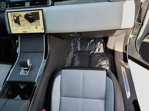 New 2026 Land Rover Range Rover Velar Belgravia AWD/4WD image 17