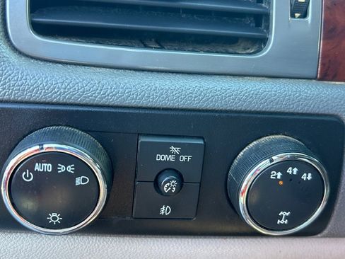 Used 2011 Chevrolet Silverado 2500 LTZ w/ LTZ Plus Package image 13