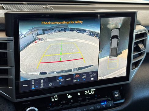 Used 2025 Toyota Tundra Limited image 17