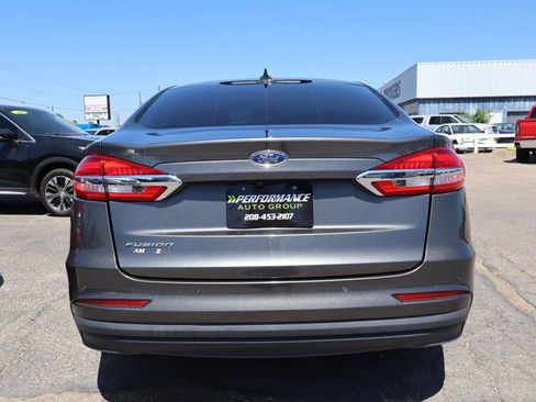 Used 2020 Ford Fusion SE FWD image 16