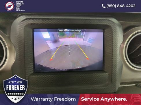 Used 2023 Jeep Wrangler Unlimited w/ Cold Weather Group AWD/4WD image 25