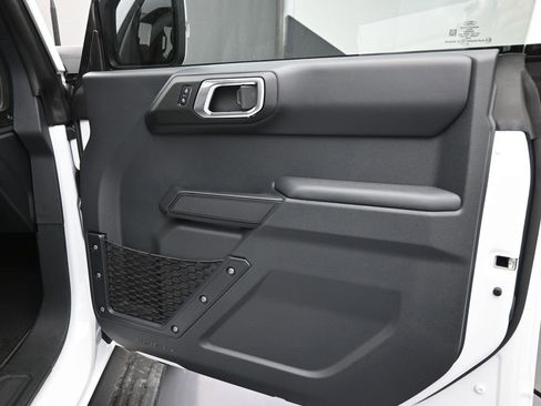 New 2025 Ford Bronco Outer Banks image 2