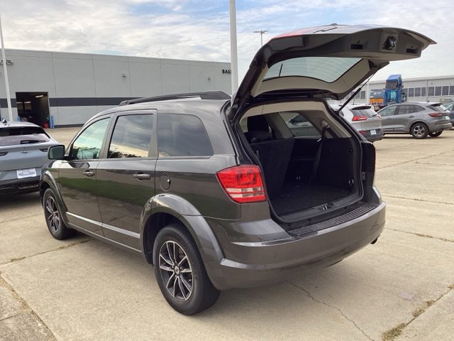 Used 2018 Dodge Journey SE w/ Connectivity Group FWD image 14