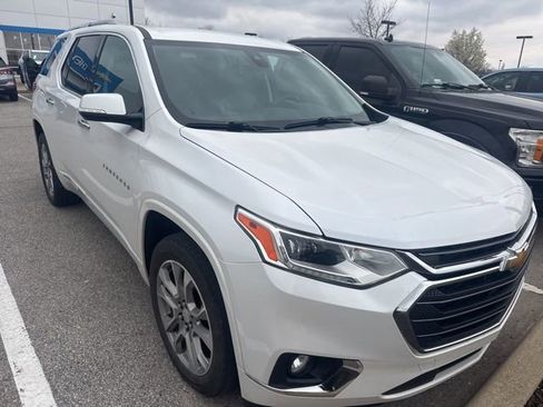 Used 2018 Chevrolet Traverse Premier AWD/4WD image 2