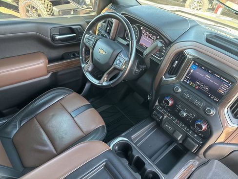 Used 2019 Chevrolet Silverado 1500 High Country w/ High Country Premium Package image 33