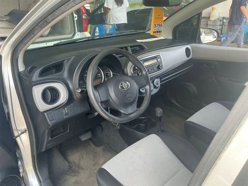 Used 2012 Toyota Yaris SE FWD image 6