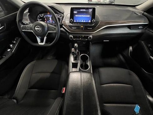 Used 2023 Nissan Altima 2.5 SV image 17