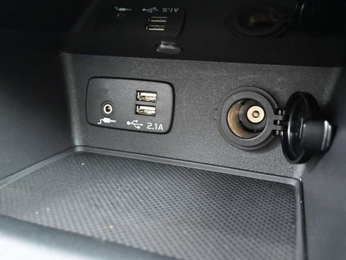 Used 2023 Subaru Forester Premium AWD/4WD image 21