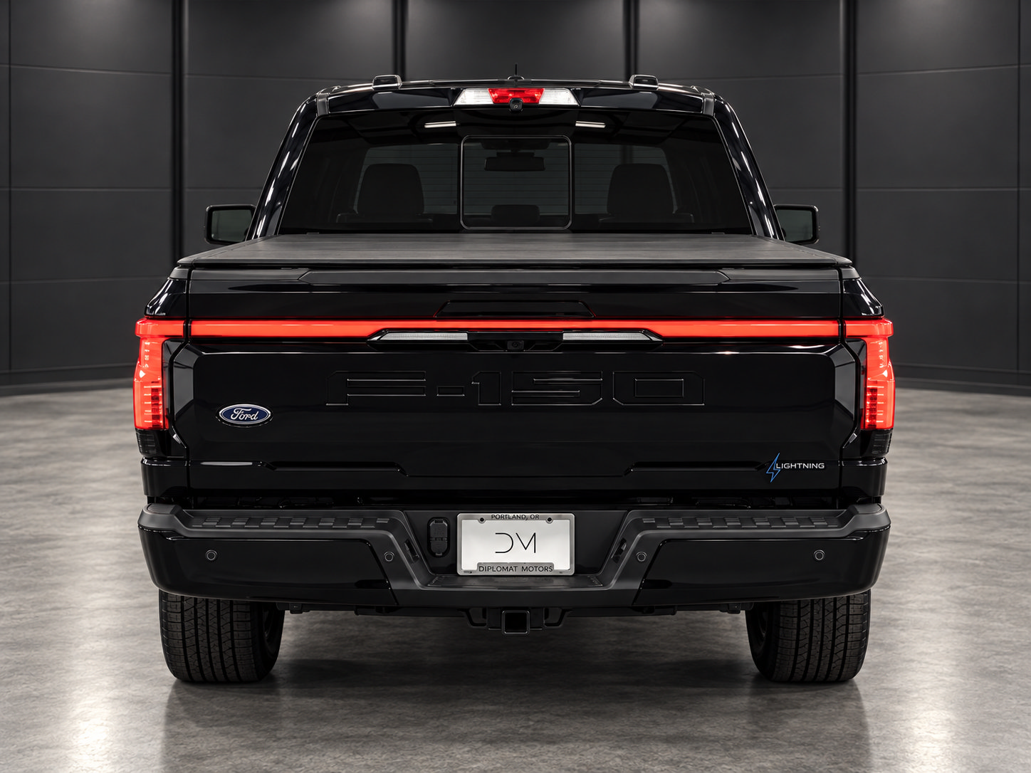 Used 2023 Ford F150 Lightning Lariat AWD/4WD image 7