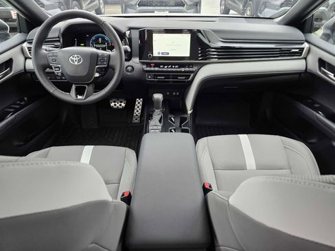 Certified 2025 Toyota Camry SE image 20