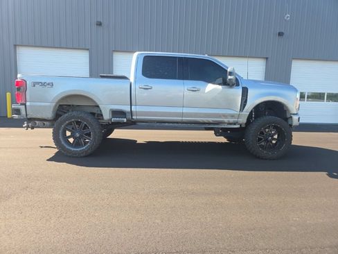 Used 2023 Ford F250 Lariat w/ Tremor Off-Road Package AWD/4WD image 18