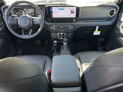 New 2025 Jeep Gladiator Sport image 17