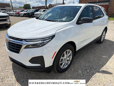 Used 2022 Chevrolet Equinox LS w/ LS Convenience Package FWD image 1