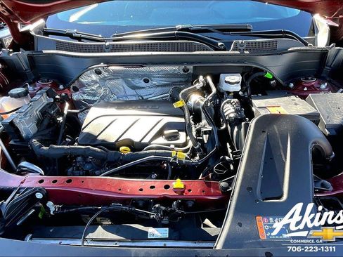 Certified 2024 Chevrolet Trax LT w/ LT Convenience Package image 21