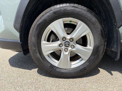 Used 2019 Toyota RAV4 XLE w/ Convenience Package AWD/4WD image 24