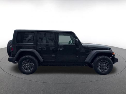 Used 2025 Jeep Wrangler Sport S image 16