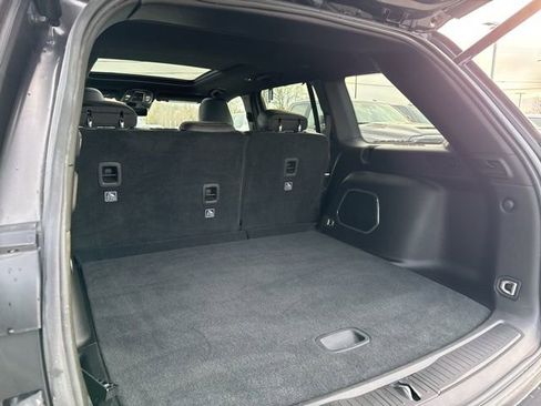 Used 2024 Jeep Grand Cherokee Limited w/ Luxury Tech Group II image 18